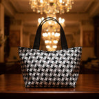 Old Money Tote – Schwarz, Grau & Hahnentritt