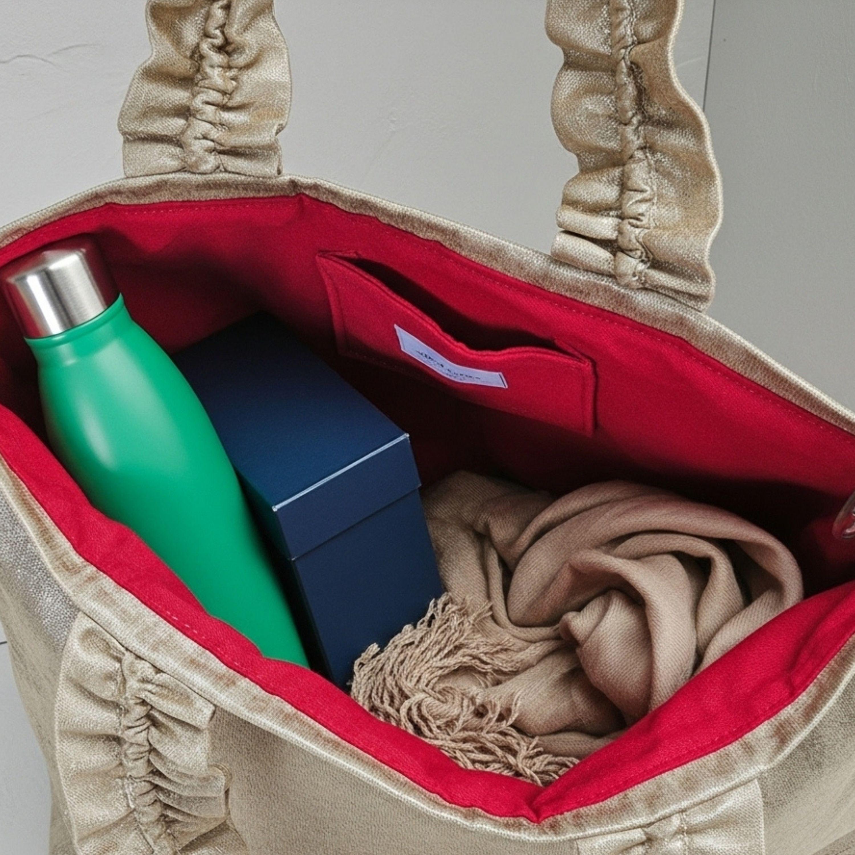 Vienna Nights Tote – Gold & Rubinrot