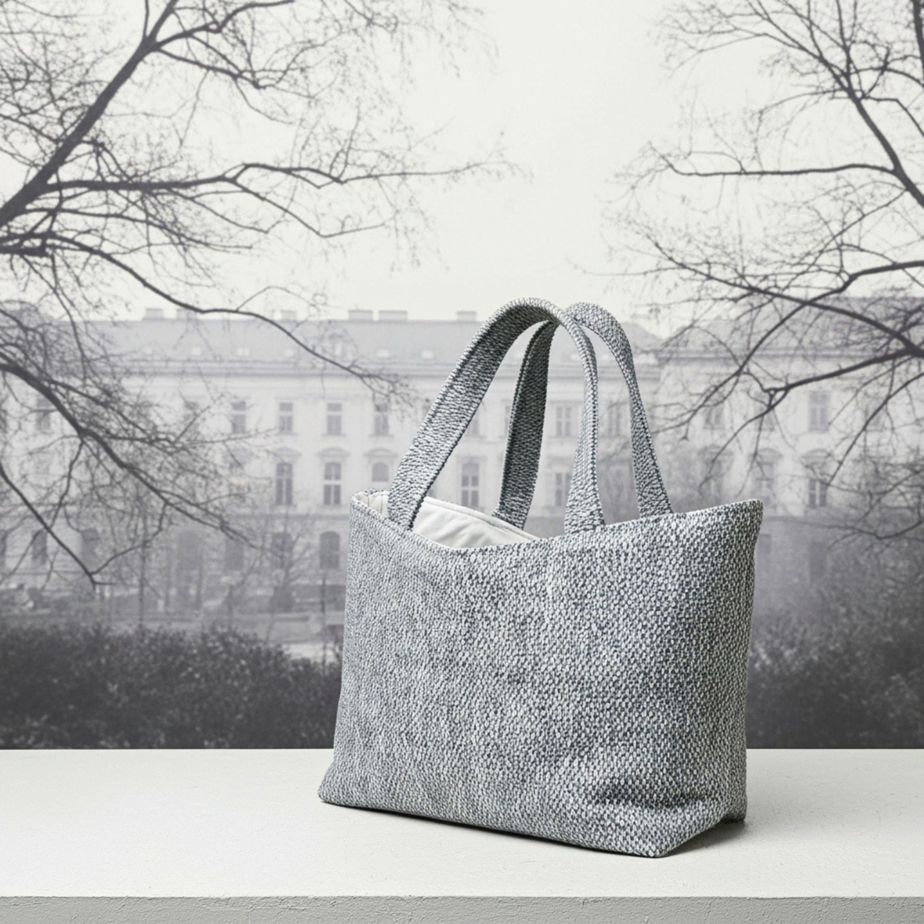 Old Money Tote – Grau