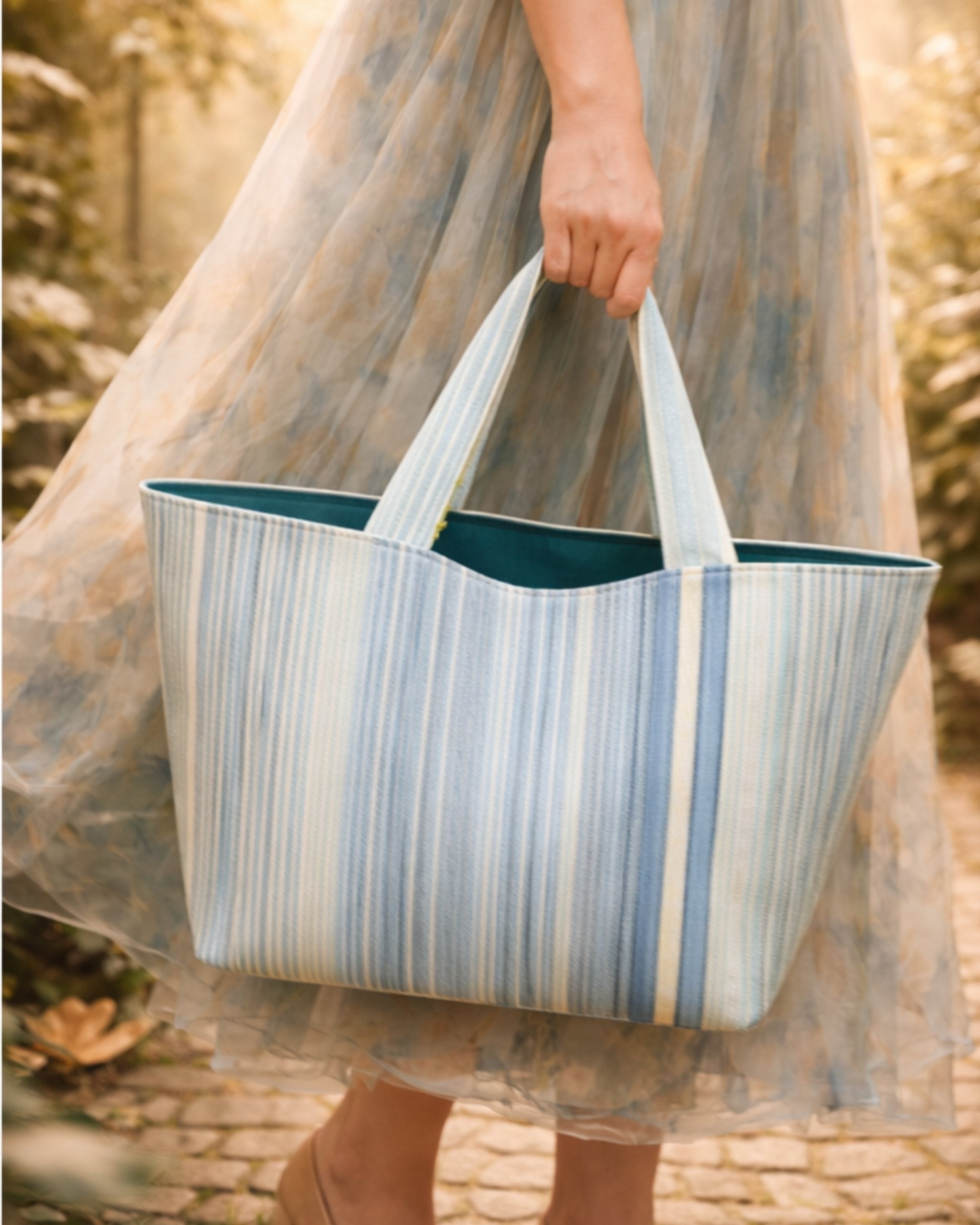 Heritage Tote – Soft Blue Streifen · Soft Mornings Club
